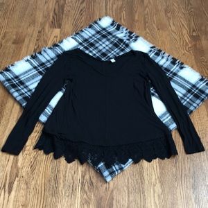 Hinge Long Sleeve with Crochet Hem